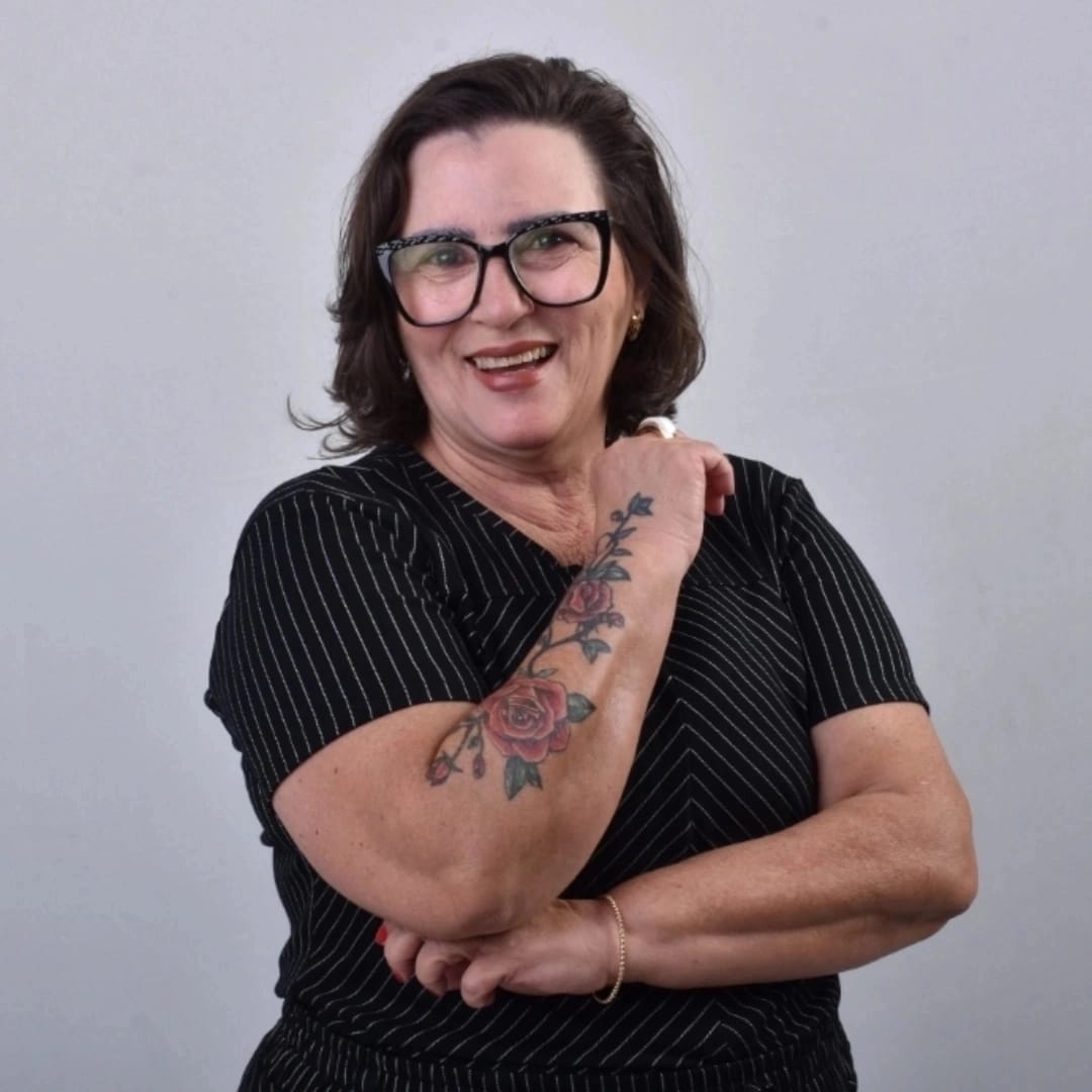 Davina Castro, autora de Entre Graça e Café